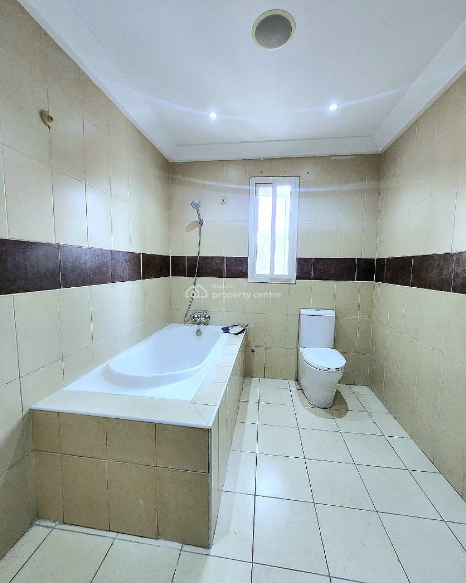 Well Maintained 3 Bedroom Terrace, Lekki Phase 1, Lekki, Lagos, Terraced Duplex for Rent