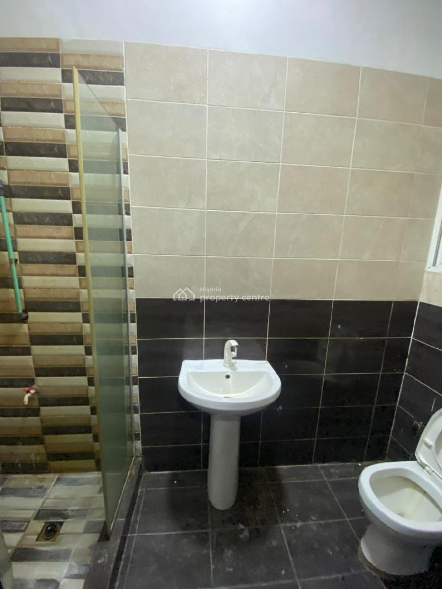 Spacious Serviced Room Self Contained Bq in Marwa, By Pinnacle Filling Station Marwa Lekki Right, Lekki Phase 1, Lekki, Lagos, Self Contain (single Rooms) for Rent