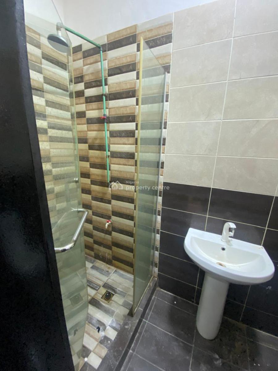 Spacious Serviced Room Self Contained Bq in Marwa, By Pinnacle Filling Station Marwa Lekki Right, Lekki Phase 1, Lekki, Lagos, Self Contain (single Rooms) for Rent
