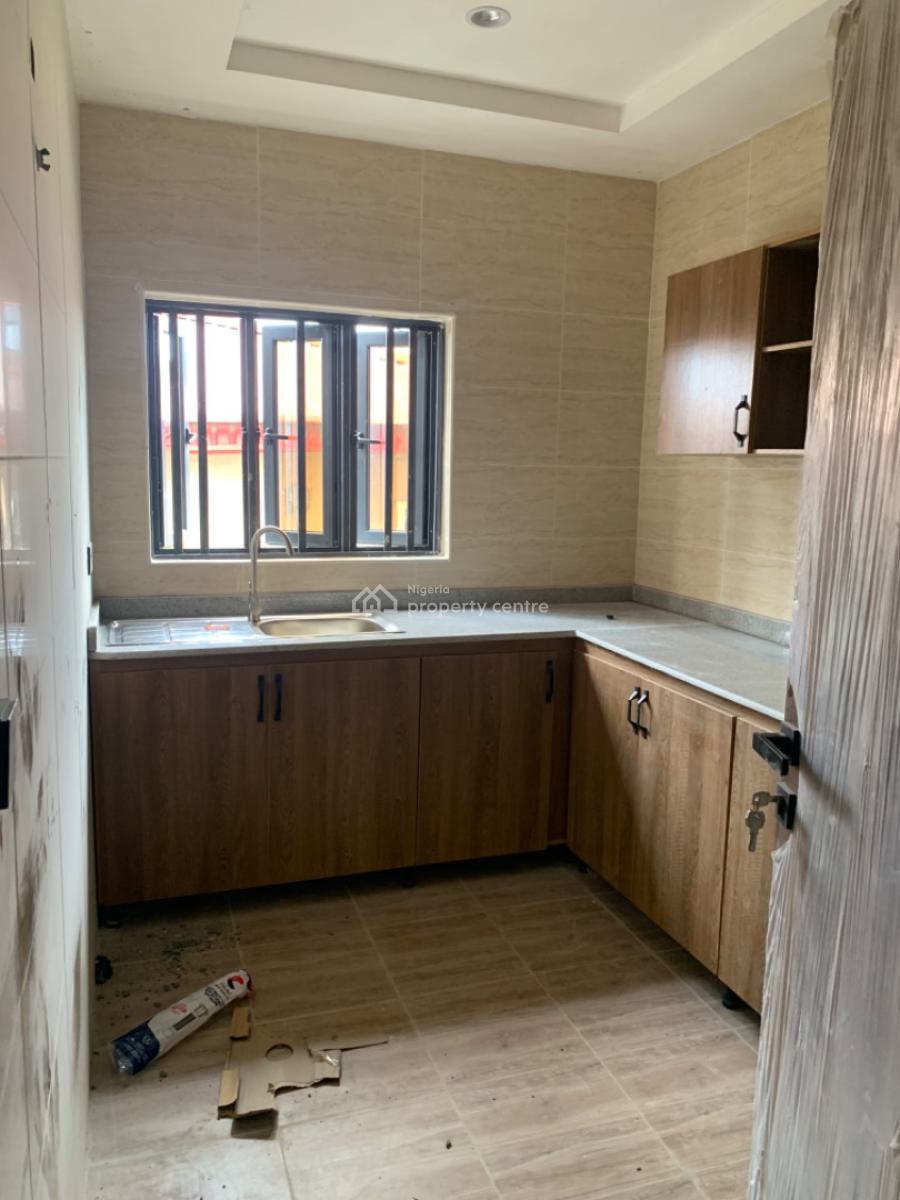 Luxury 2 Bedroom Flat, Gra Phase 1, Magodo, Lagos, Flat / Apartment for Rent