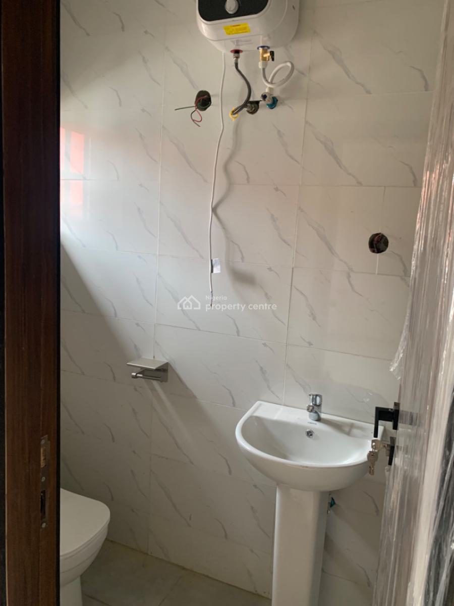 Luxury 2 Bedroom Flat, Gra Phase 1, Magodo, Lagos, Flat / Apartment for Rent