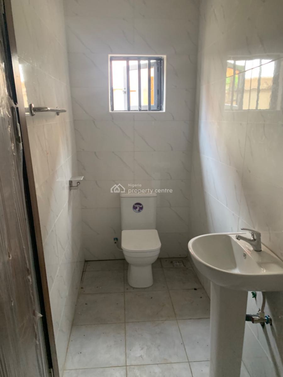 Luxury 2 Bedroom Flat, Gra Phase 1, Magodo, Lagos, Flat / Apartment for Rent