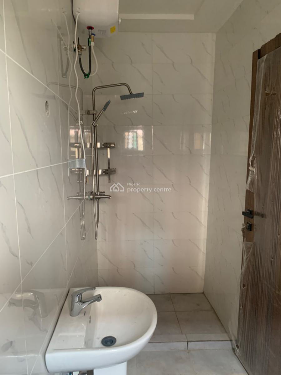 Luxury 2 Bedroom Flat, Gra Phase 1, Magodo, Lagos, Flat / Apartment for Rent
