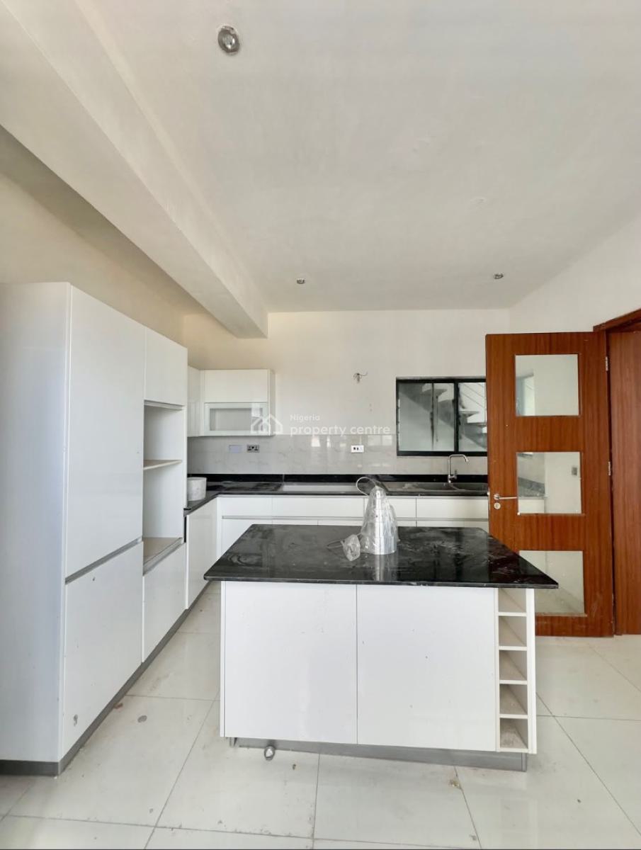 Newly Built Fully Serviced 3 Bedroom Penthouse, Lekki Phase 1, Lekki, Lagos, Flat / Apartment for Rent