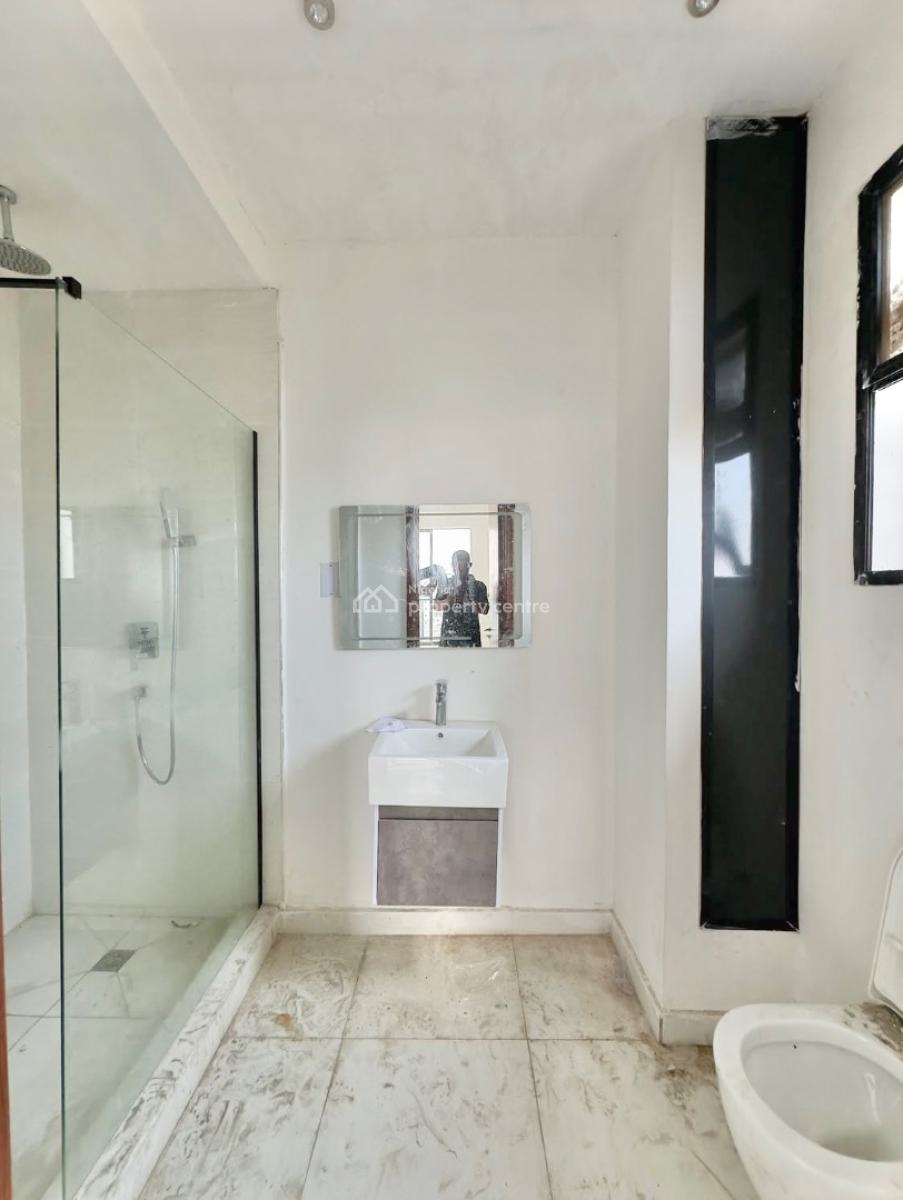 Newly Built Fully Serviced 3 Bedroom Penthouse, Lekki Phase 1, Lekki, Lagos, Flat / Apartment for Rent
