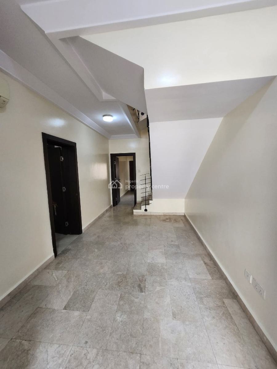 3-bedroom Terrace with Bq, Lekki Phase 1, Lekki, Lagos, Terraced Duplex for Rent
