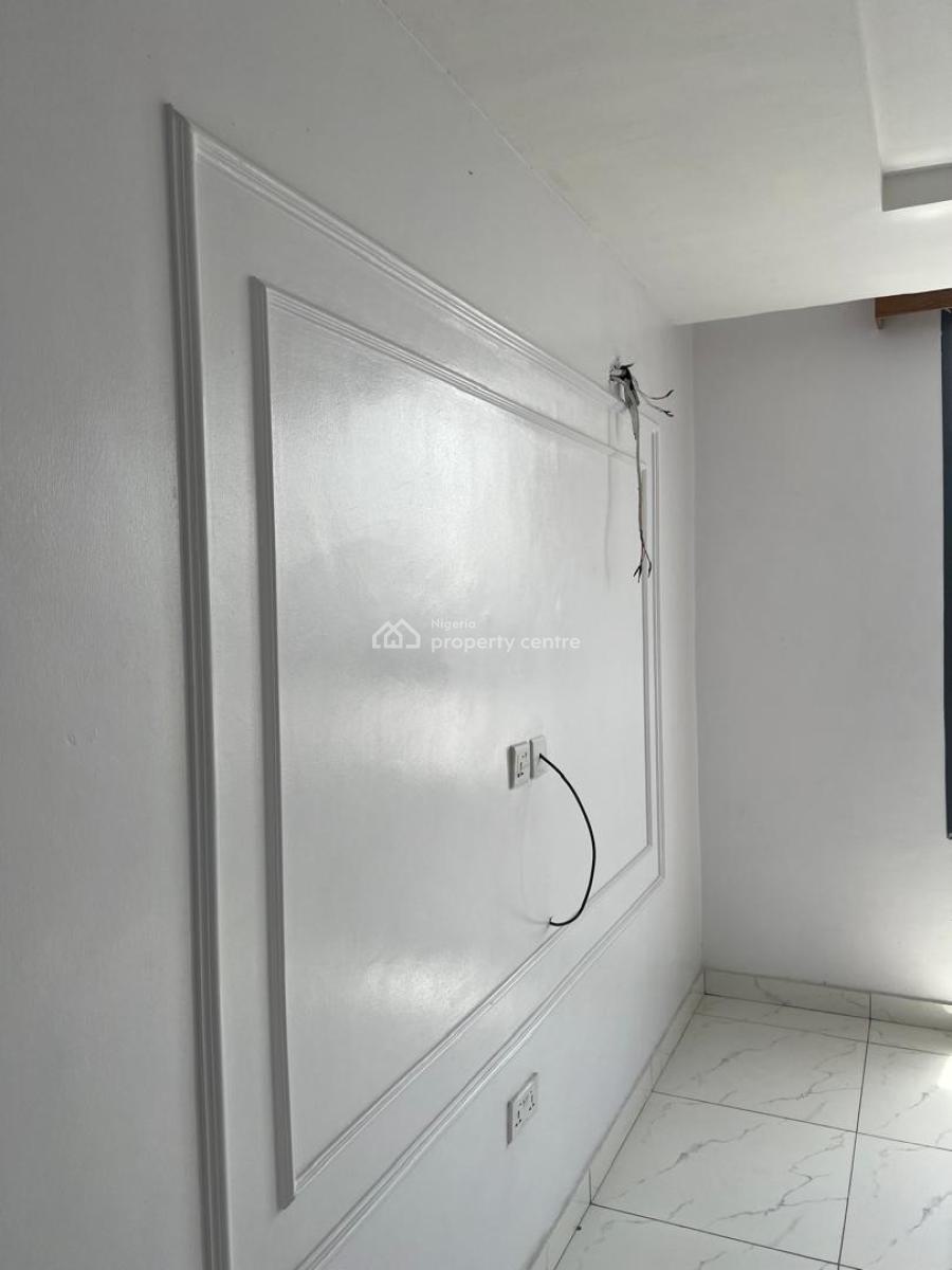 Penthouse Flat in Agungi 2beds, 3 Toilets with a Living Room Balcony., Agungi, Agungi, Lekki, Lagos, Flat / Apartment for Rent