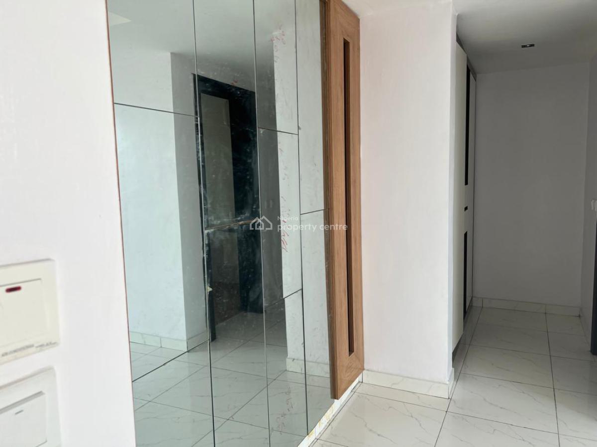 Penthouse Flat in Agungi 2beds, 3 Toilets with a Living Room Balcony., Agungi, Agungi, Lekki, Lagos, Flat / Apartment for Rent