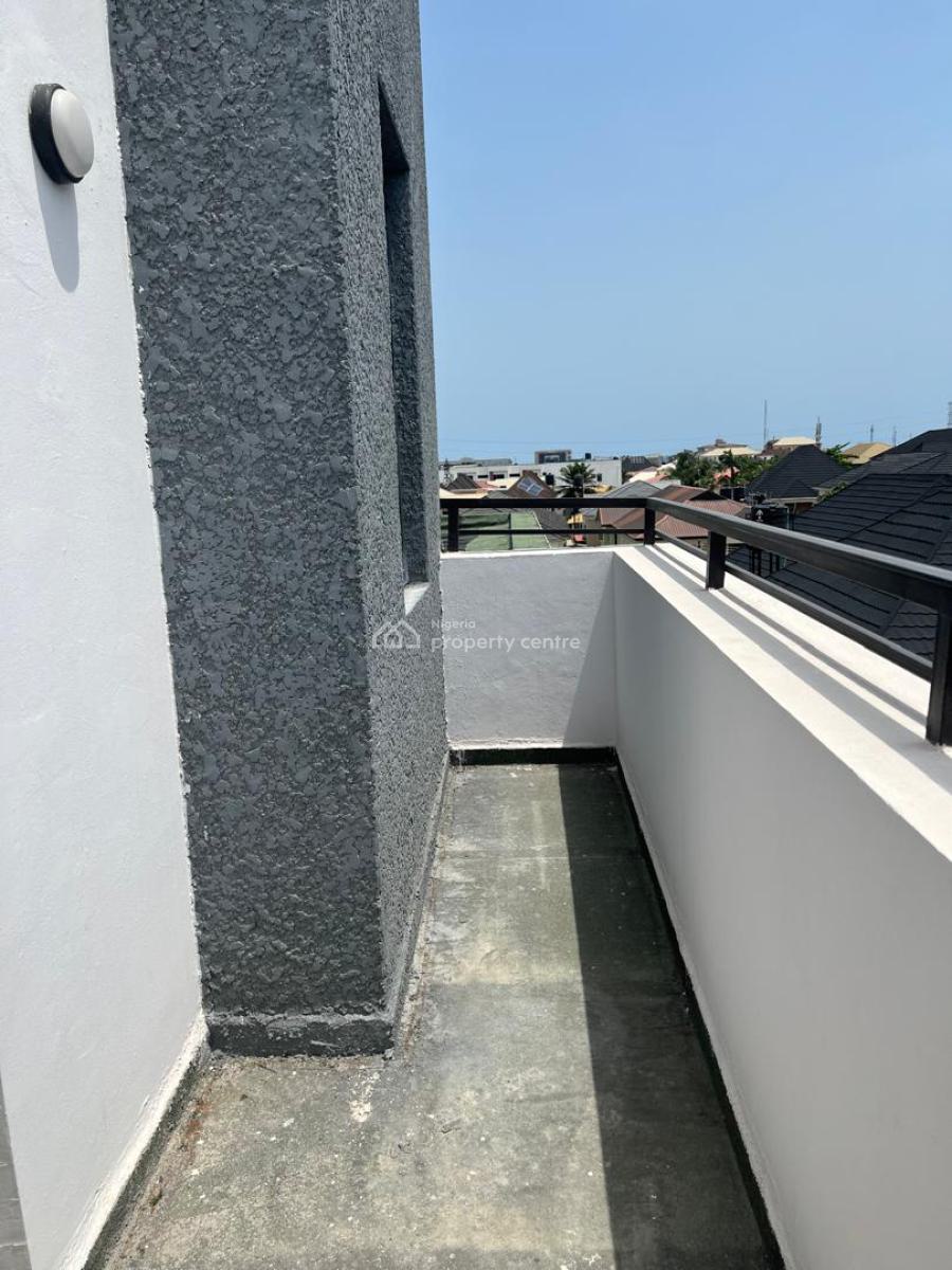 Penthouse Flat in Agungi 2beds, 3 Toilets with a Living Room Balcony., Agungi, Agungi, Lekki, Lagos, Flat / Apartment for Rent