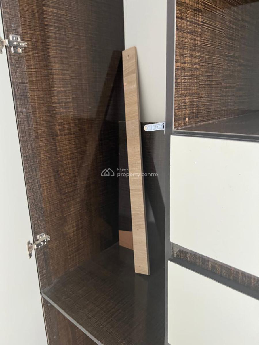 Penthouse Flat in Agungi 2beds, 3 Toilets with a Living Room Balcony., Agungi, Agungi, Lekki, Lagos, Flat / Apartment for Rent
