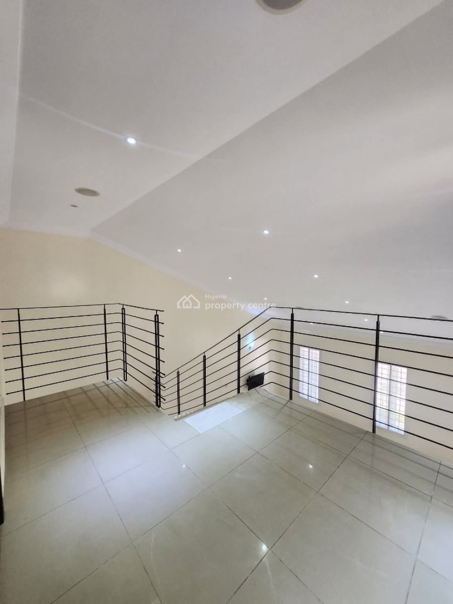 Fully Serviced 3bedroom Terraced and Bq, Off Admiralty Road, Lekki Phase 1, Lekki, Lagos, Flat / Apartment for Rent