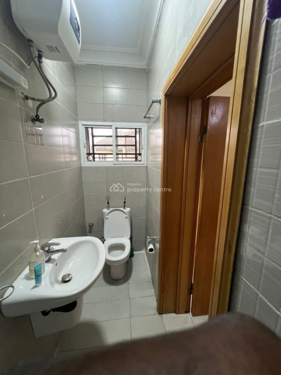 4 Bedroom Terrace Duplex in a Secured Estate, Osapa, Lekki, Lagos, Terraced Duplex for Rent