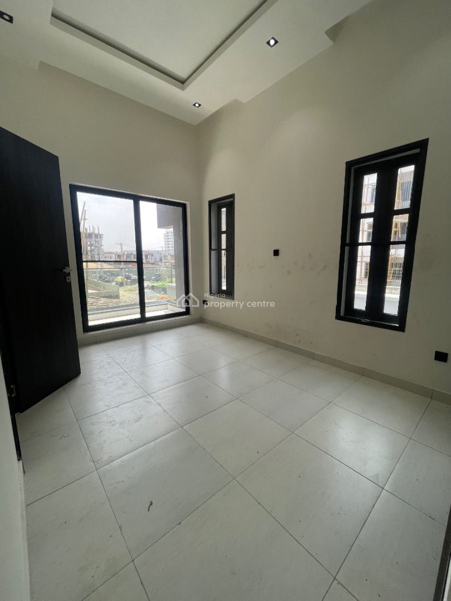 Very Standard 2 Bedroom, Lekki Phase 1, Lekki, Lagos, Flat / Apartment for Rent