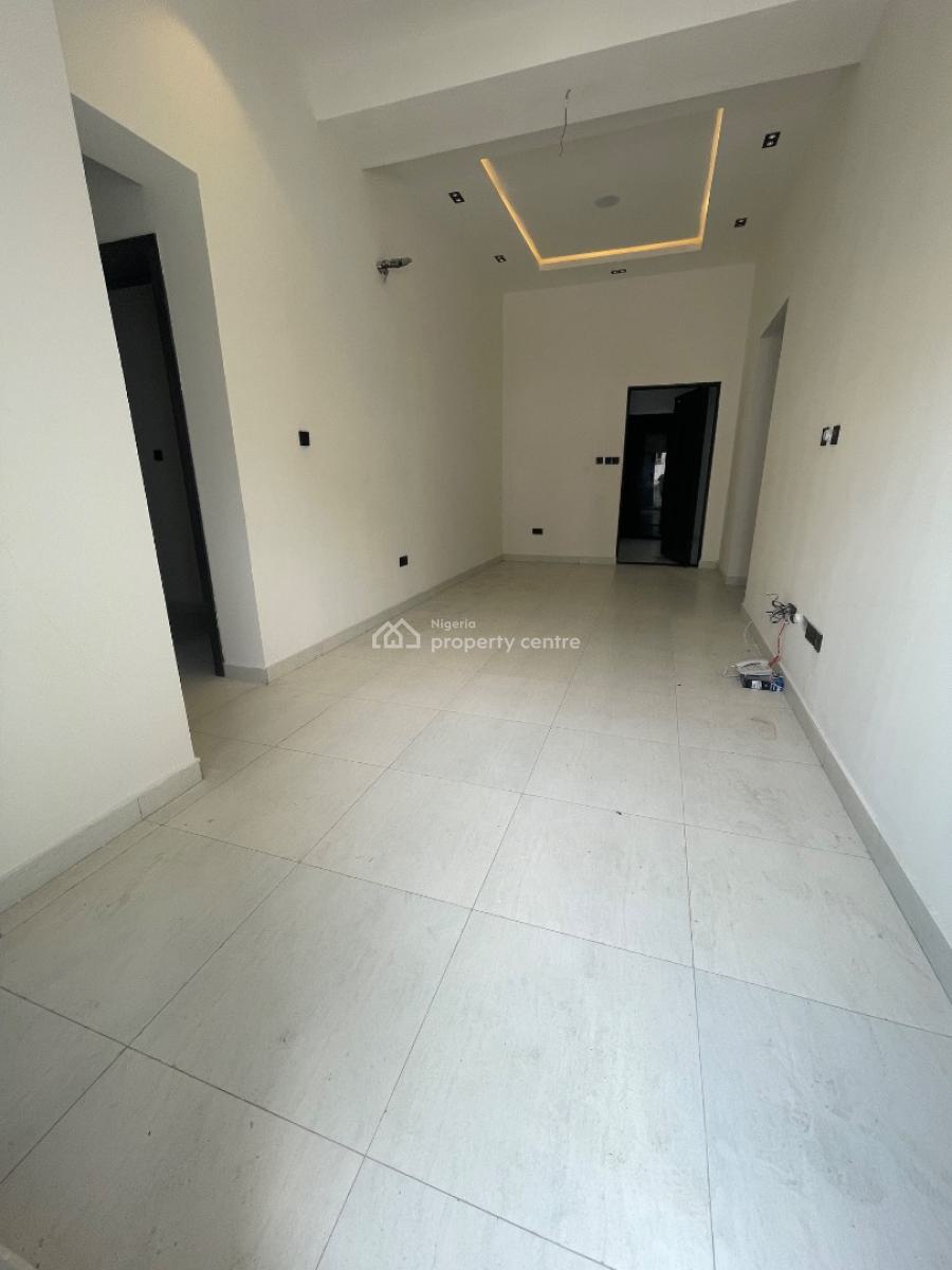 Very Standard 2 Bedroom, Lekki Phase 1, Lekki, Lagos, Flat / Apartment for Rent