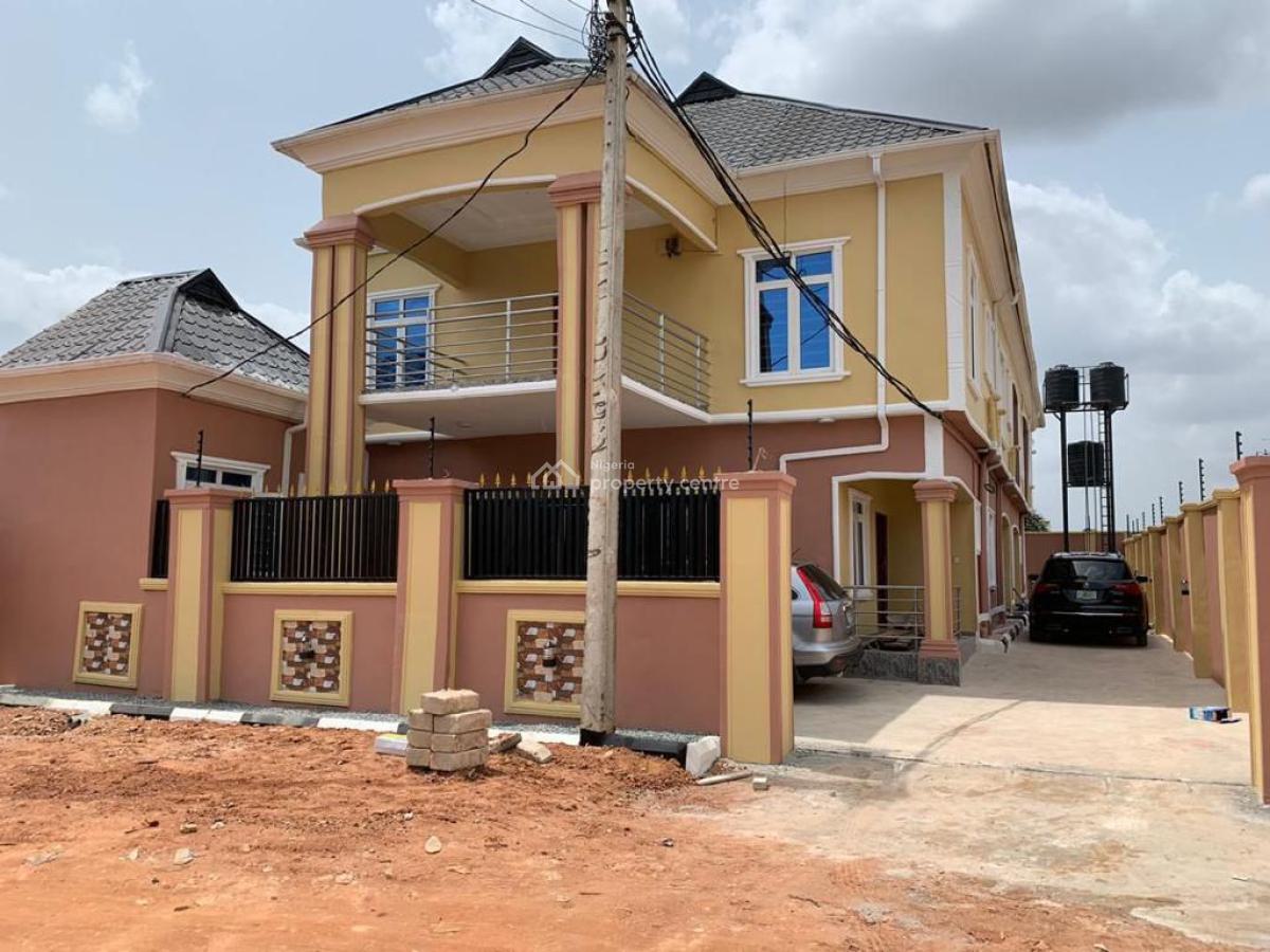 Standard 5 Flats, Mtn Mast Rd Ugbor Gra Benin City, Very Close to Tarred Rd, Just 300ft, Benin, Oredo, Edo, Flat / Apartment for Sale