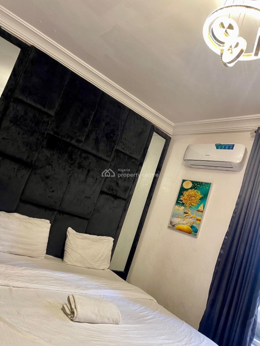 Luxury 2bedroom Apartment, Admiralty Way, Lekki Phase 1, Lekki, Lagos, Flat / Apartment Short Let