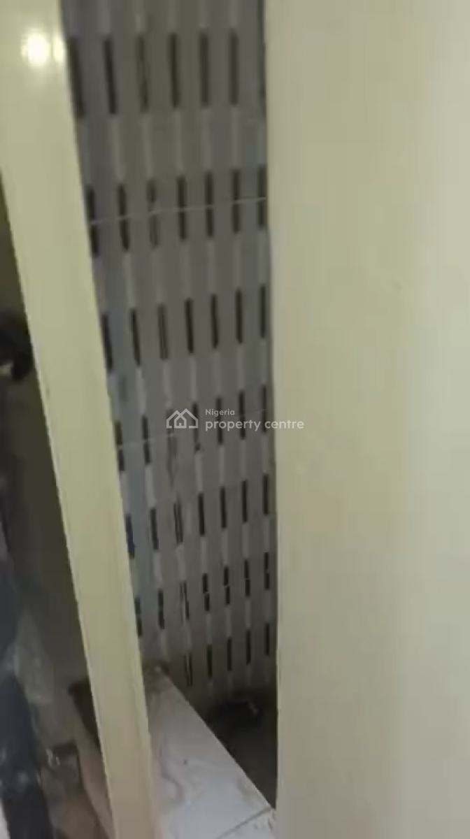 Brand New Self Contain with Pop Ceiling at Hot Location, Adekunle, Yaba, Lagos, Self Contain (single Rooms) for Rent