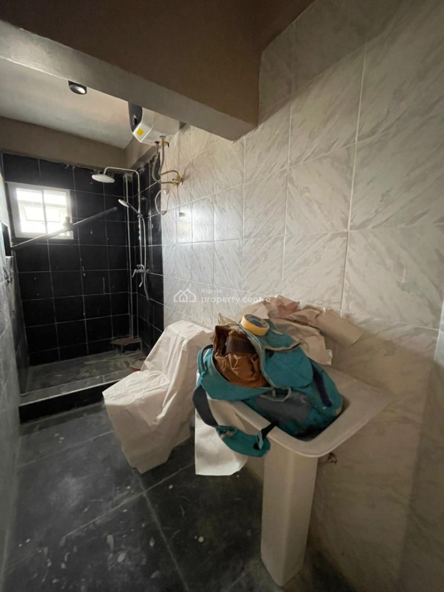 Eye Catchy Built 3 Bedroom Apartment with Range of Amenities, Surulere, Lagos, Flat / Apartment for Sale