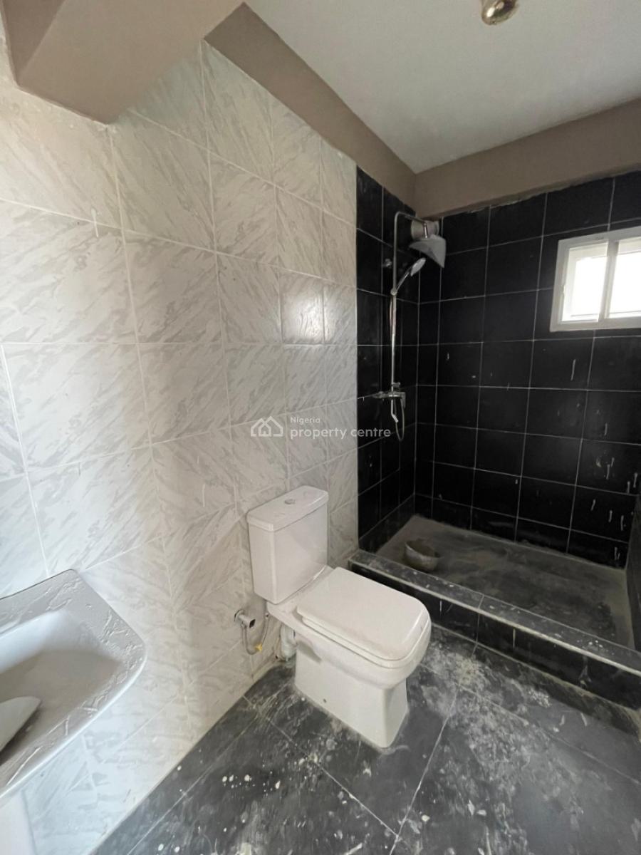 Eye Catchy Built 3 Bedroom Apartment with Range of Amenities, Surulere, Lagos, Flat / Apartment for Sale