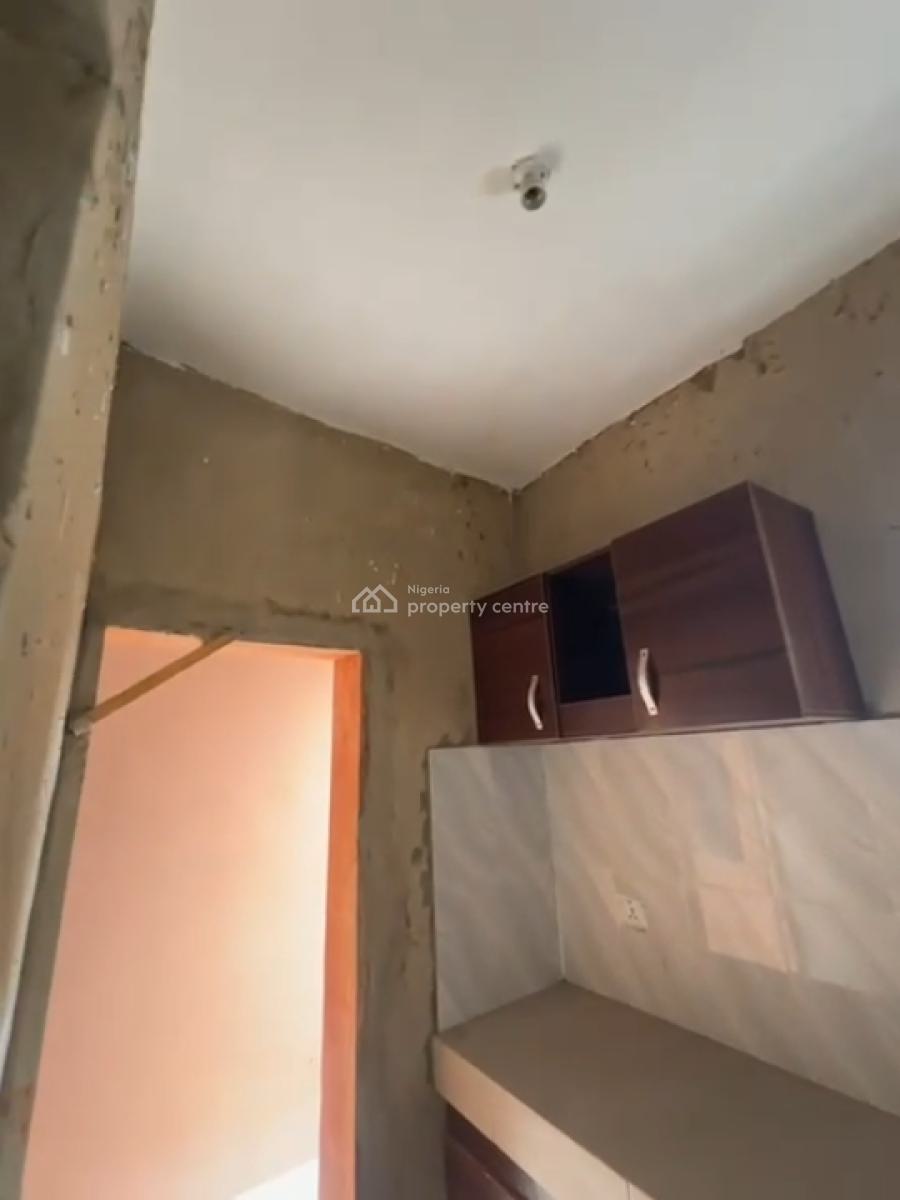 Exquisitely Built  Self Contain in Hot Location, Surulere, Lagos, Self Contain (single Rooms) for Rent