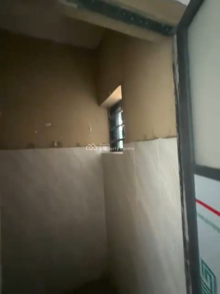 Exquisitely Built  Self Contain in Hot Location, Surulere, Lagos, Self Contain (single Rooms) for Rent