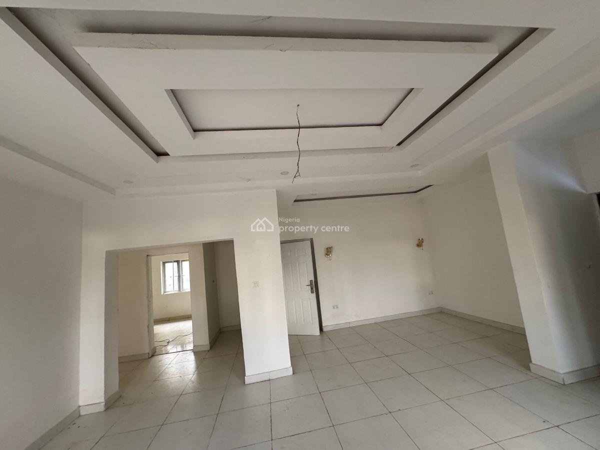 Distress 3bedroom Flat in a Very Secured Neighborhood, Jahi, Jahi, Abuja, Flat / Apartment for Sale
