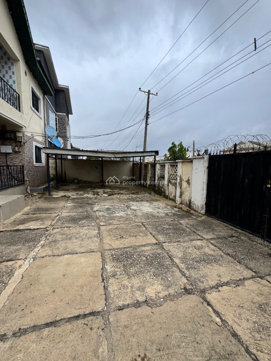 Modestly Maintained 4beds Semi Detached Duplex with Bqs, Works and Housing Estate, Gwarinpa, Abuja, Semi-detached Duplex for Sale