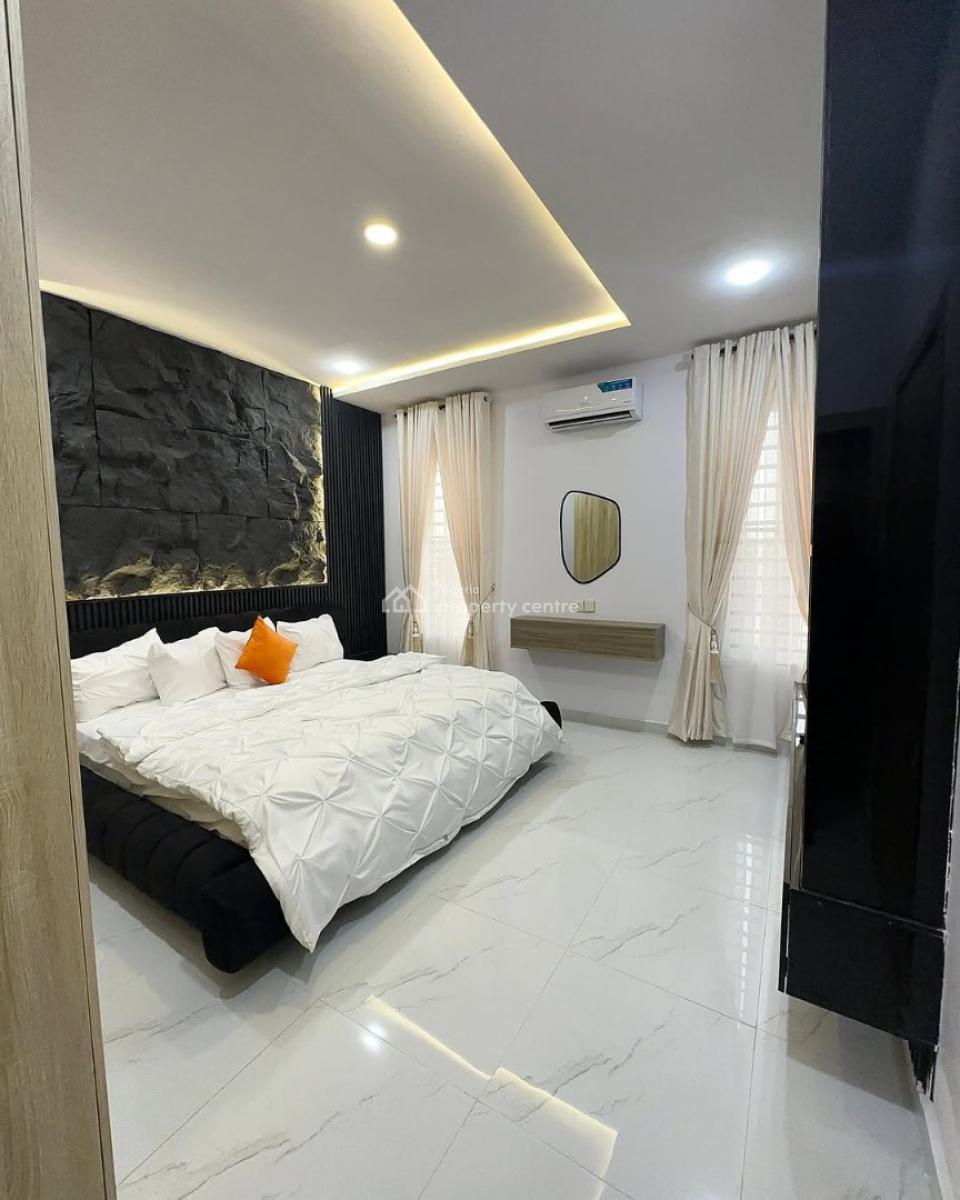 Two Bedroom Apartment, Lekki Phase 1, Lekki, Lagos, Flat / Apartment for Rent
