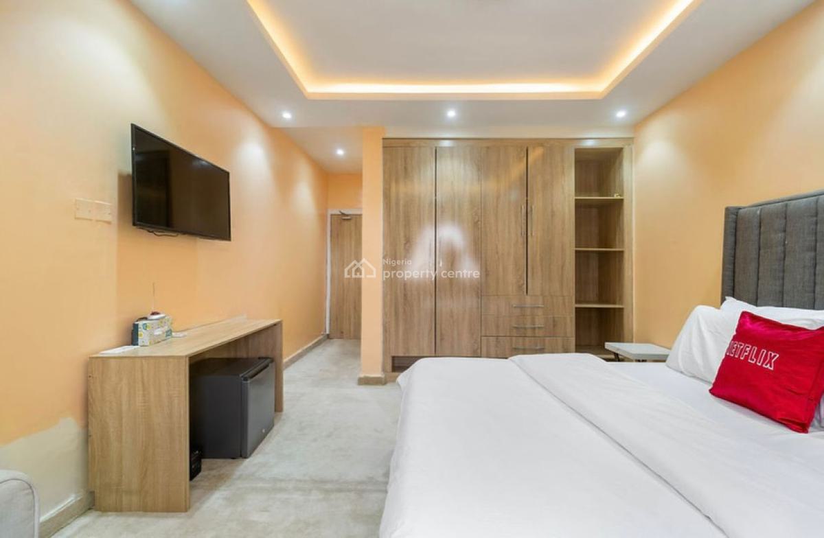 Rrrr, Lekki Phase 1, Lekki, Lagos, House Short Let