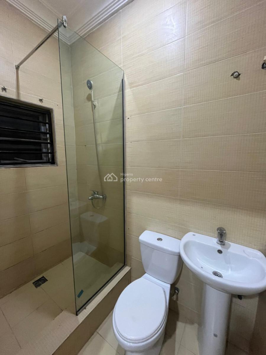 Spacious 3 Bedroom Apartment, Lekki, Lagos, Flat / Apartment for Rent