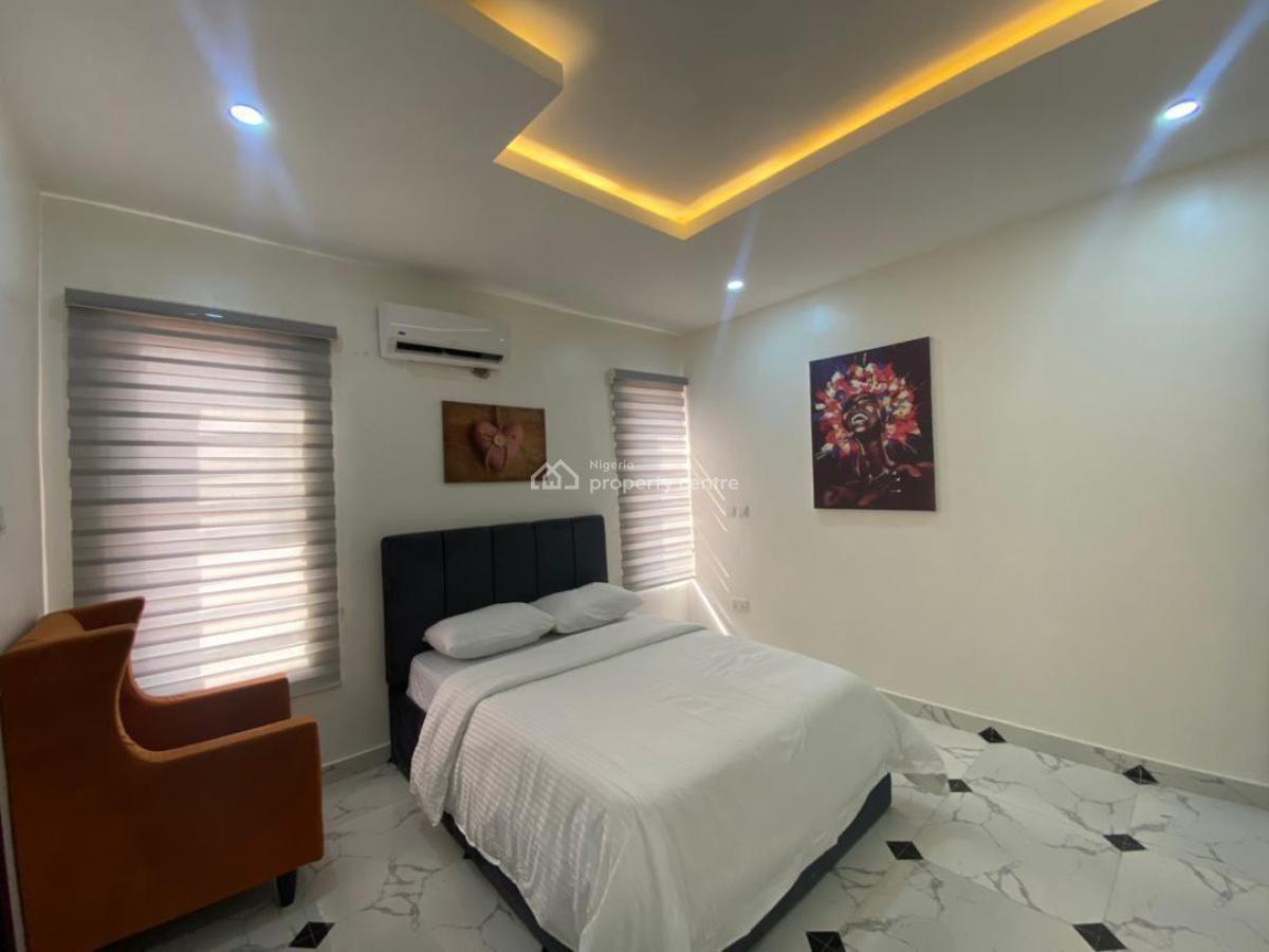 Excellent 2 Bedroom Apartment Within a Serene Environment, Lekki Phase 1, Lekki, Lagos, Flat / Apartment for Sale