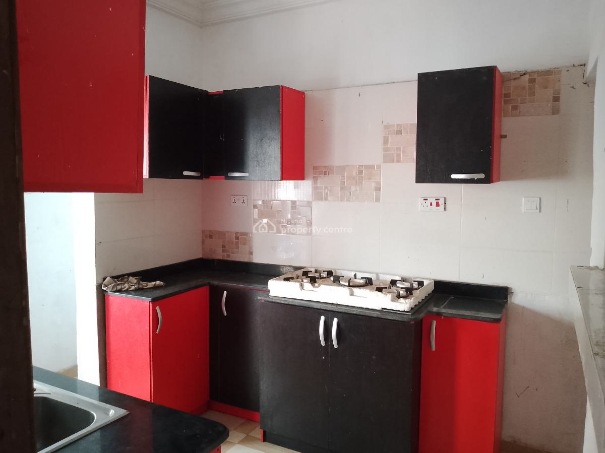Room Shared Apartment, Joseph Avenue, By Sangotedo Market, Sangotedo Ajah, Sangotedo, Ajah, Lagos, Flat / Apartment for Rent