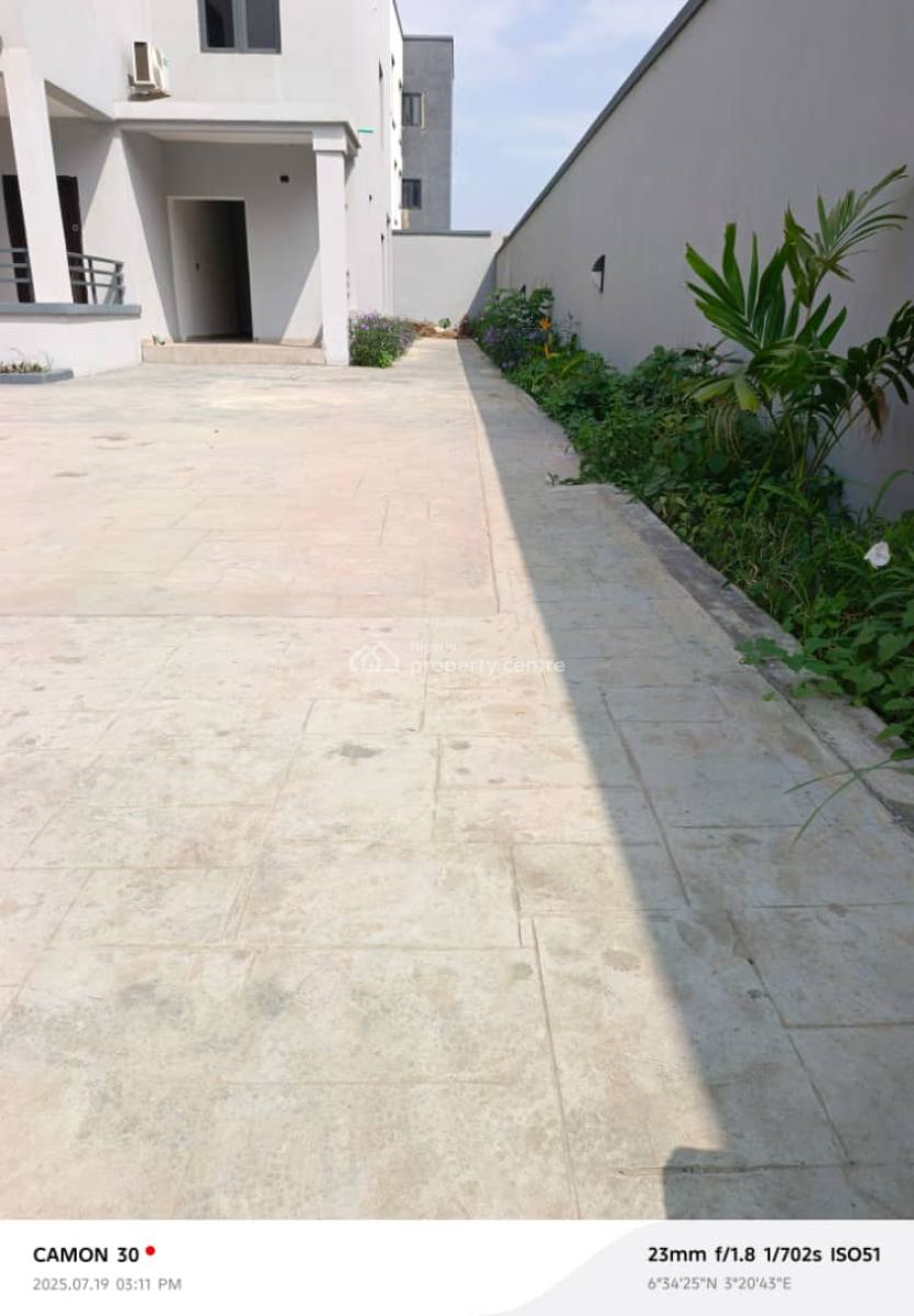 Luxury and Newly Built 2&3bedroom Flat at Ikeja Gra Ikeja, Ikeja Gra, Ikeja Gra, Ikeja, Lagos, Flat / Apartment for Rent