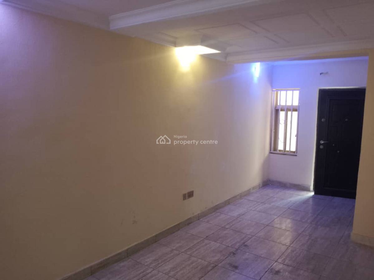 Neatly Used  2 Bedroom Located in a Serene, Ikeja Gra, Ikeja, Lagos, House for Rent