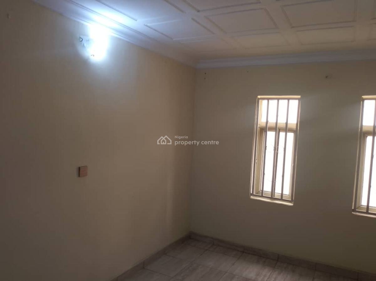 Neatly Used  2 Bedroom Located in a Serene, Ikeja Gra, Ikeja, Lagos, House for Rent