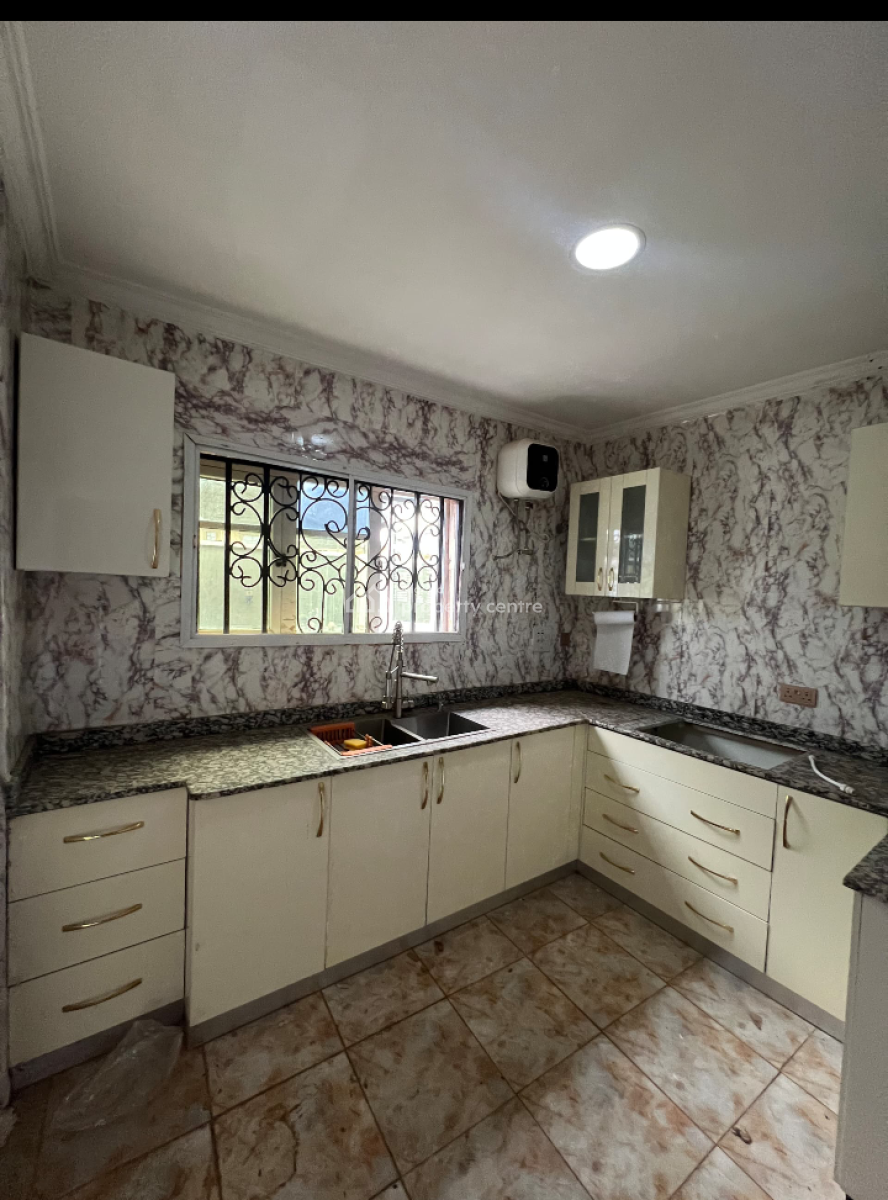 Smart Buy at Idi Obi: Standalone Bungalow + 2 Income Units, Ologuneru, Eleyele, Ibadan, Oyo, Ologuneru, Ibadan, Oyo, Detached Bungalow for Sale