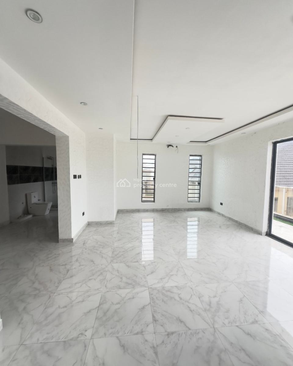 5bedroom Luxurious Semi Detached Self + Bq and Pool, Victory Park Estate, Osapa, Lekki, Lagos, Semi-detached Duplex for Sale