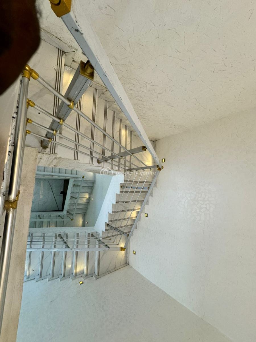 5bedroom Luxurious Semi Detached Self + Bq and Pool, Victory Park Estate, Osapa, Lekki, Lagos, Semi-detached Duplex for Sale