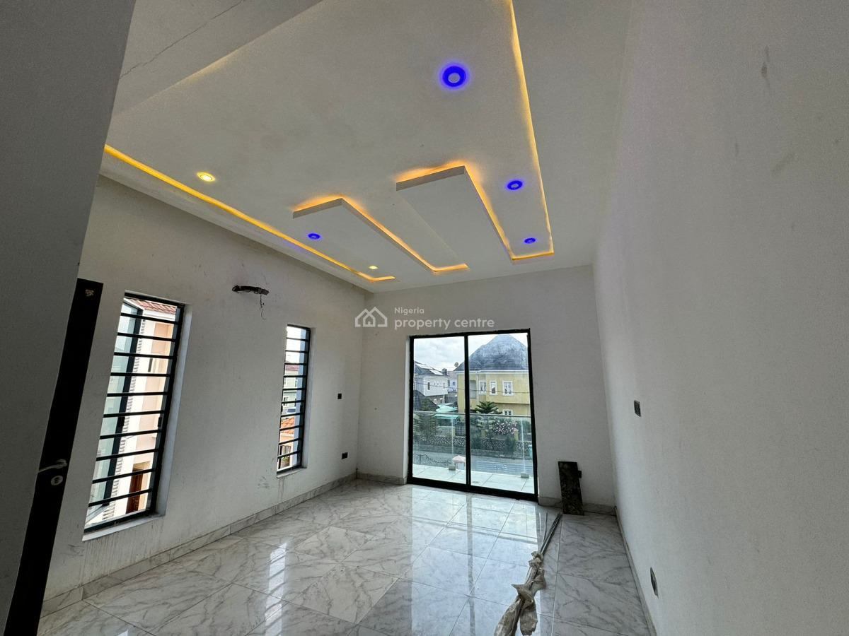 5bedroom Luxurious Semi Detached Self + Bq and Pool, Victory Park Estate, Osapa, Lekki, Lagos, Semi-detached Duplex for Sale