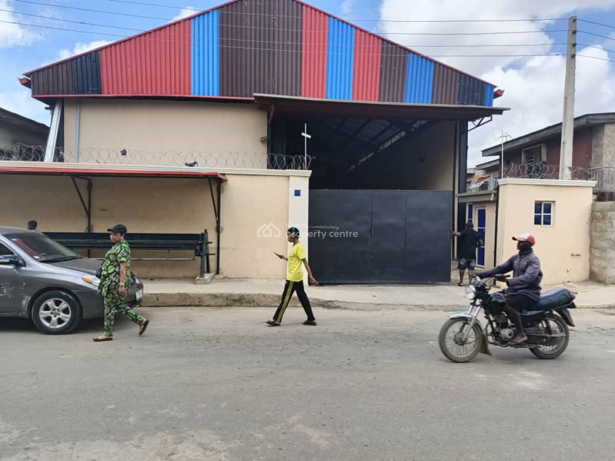Warehouse   *location  Raji Street Dupomu Papa Ashafa, Oril, Raji Street Dupomu Papa Ashafa, Orile Agege, Orile, Lagos, Warehouse for Sale