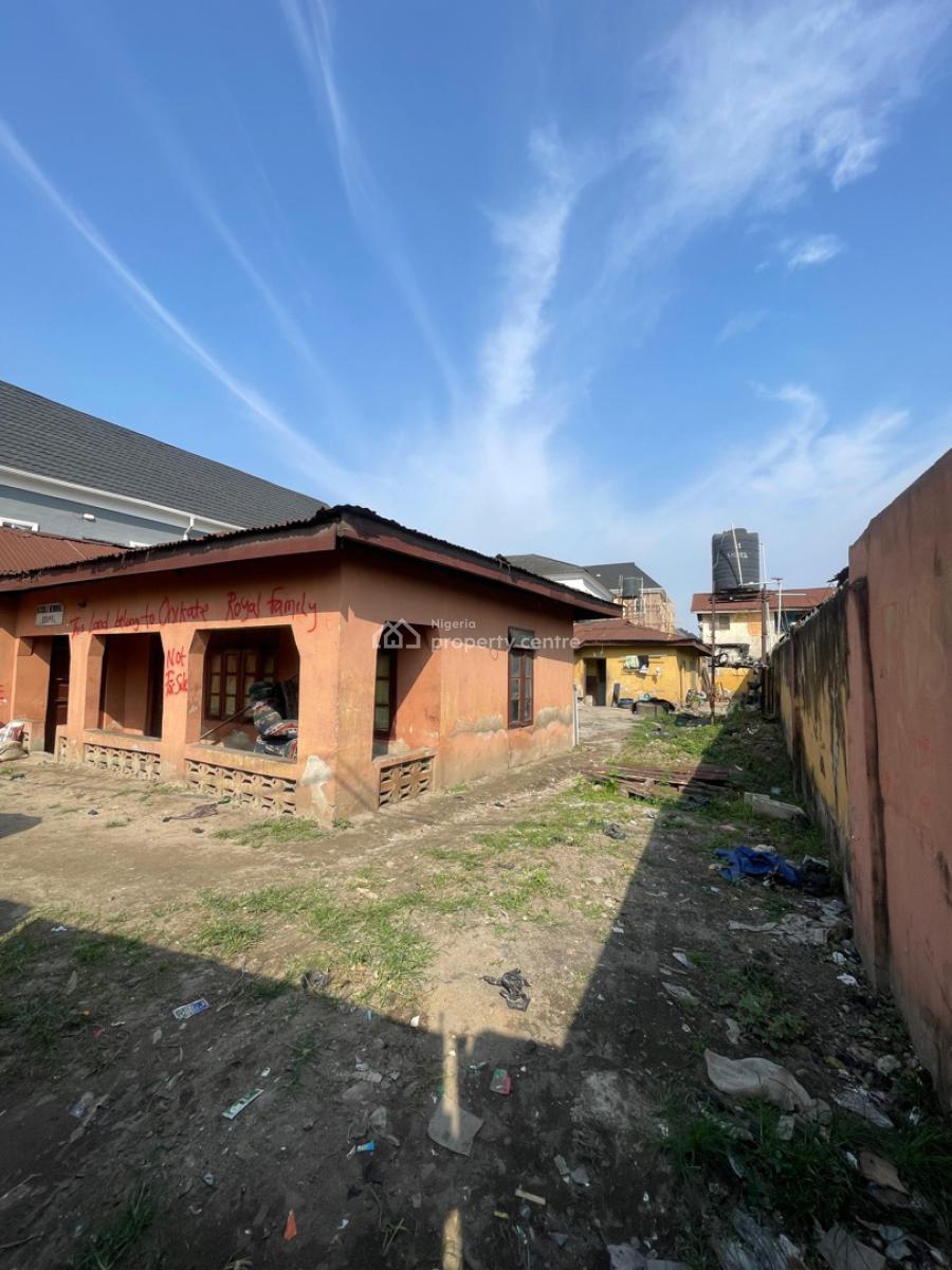a Bungalow in a Perfect Neighborhood Suitable for Residential and Comm, Kilo Ikate, Surulere, Lagos, Detached Bungalow for Sale