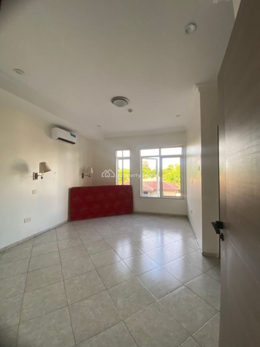 Spacious 4 Bedroom Apartment with a Bq, Ikoyi, Lagos, Flat / Apartment for Rent