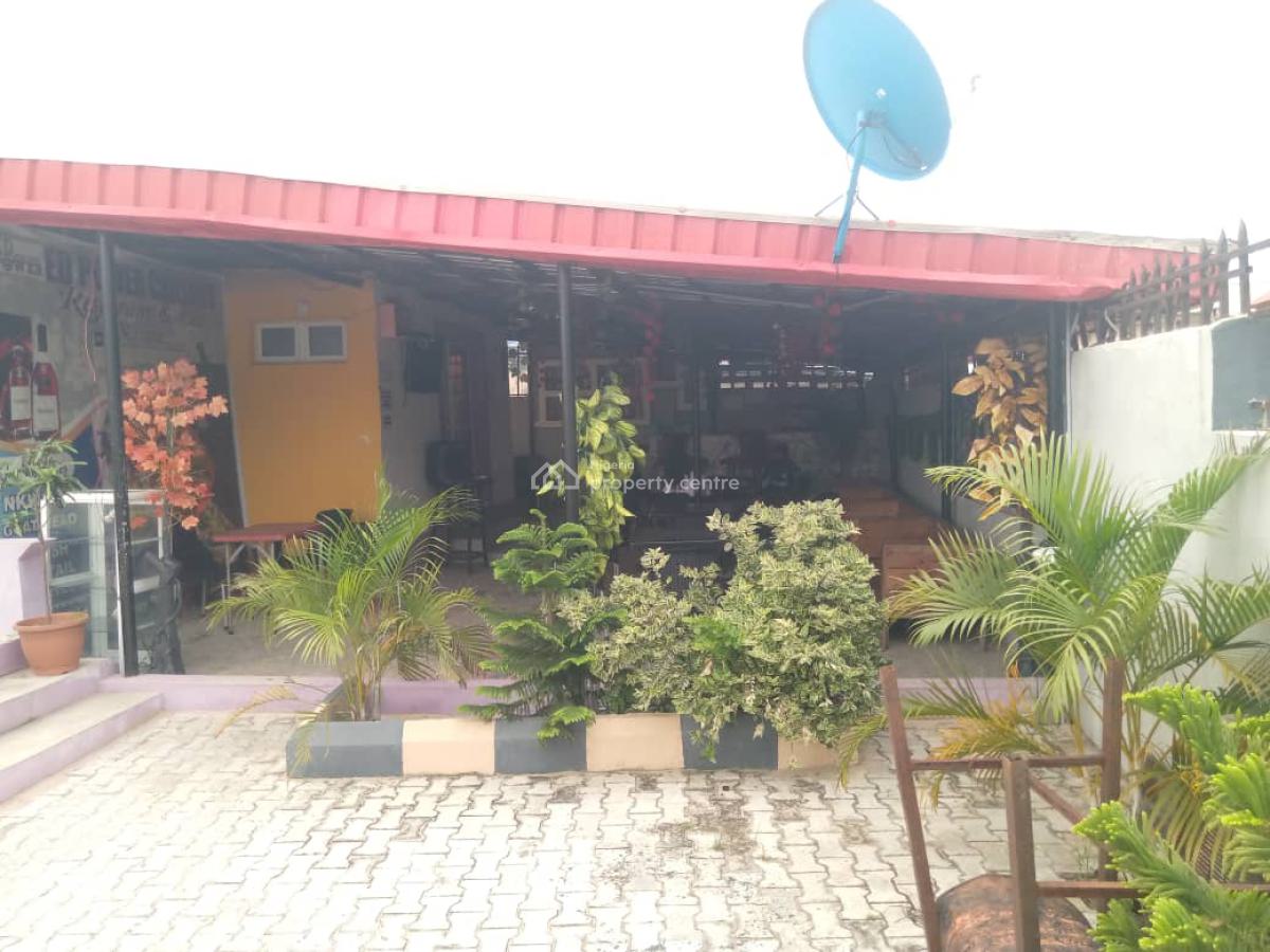 a Functioning Bar and Restaurant in a Prime Location, Awoyaya, Ibeju Lekki, Lagos, Restaurant / Bar for Rent