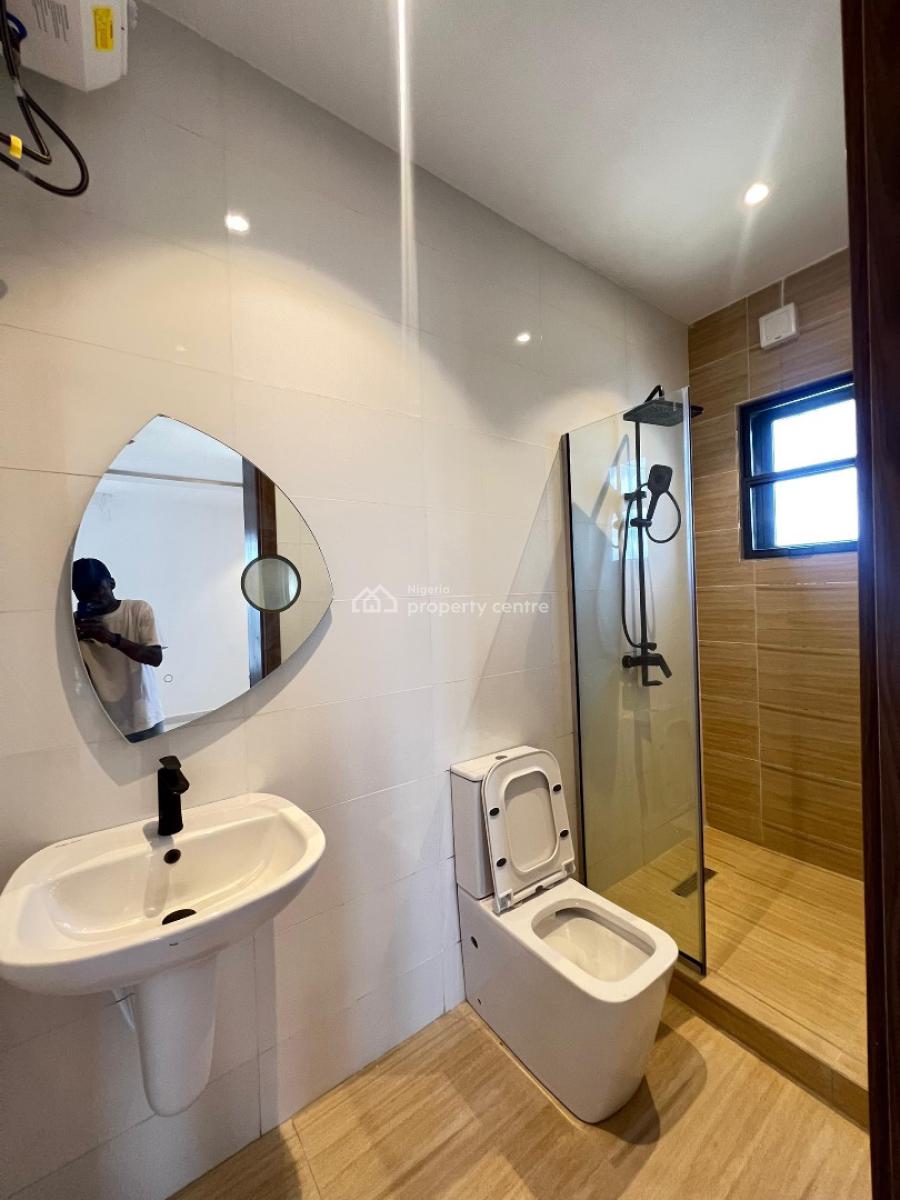 Stunning 2 Bedroom Apartment  in a Well Secured Location, Ikate Elegushi, Lekki, Lagos, Flat / Apartment for Sale
