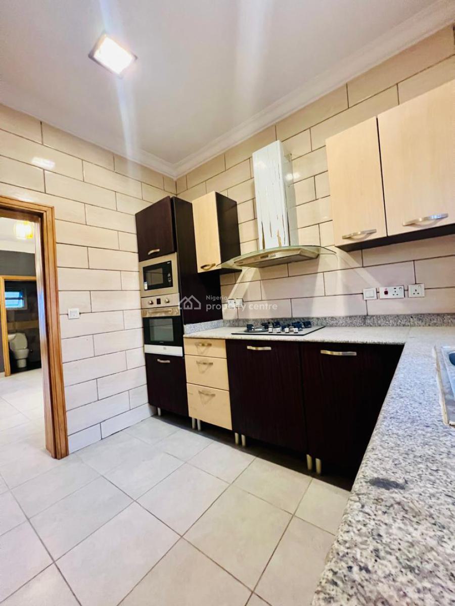Cozy, Fully Serviced 2 Bedroom Apartment Upstairs, Off Admiralty Way, Lekki Phase 1, Lekki, Lagos, Flat / Apartment for Rent
