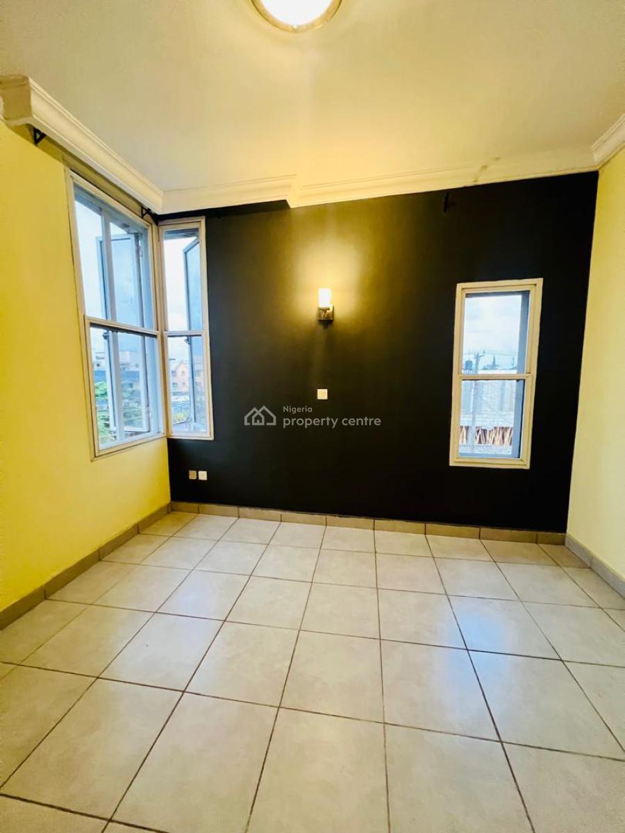 Cozy, Fully Serviced 2 Bedroom Apartment Upstairs, Off Admiralty Way, Lekki Phase 1, Lekki, Lagos, Flat / Apartment for Rent