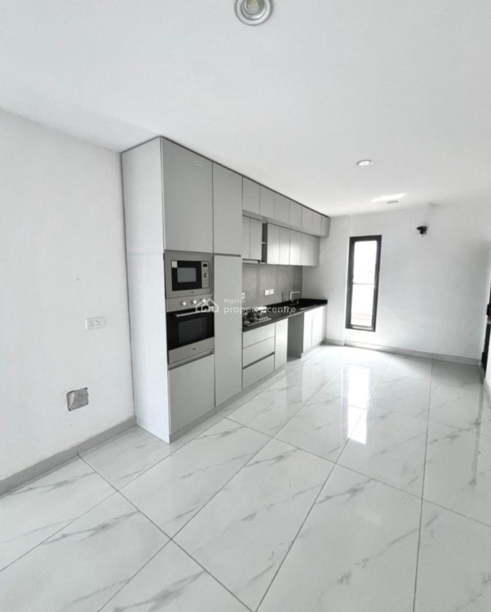 Newly Built and Serviced with 24/7 Power Supply 3 Bedroom En-suite Fl, Lekki Phase 1, Lekki, Lagos, Flat / Apartment for Rent