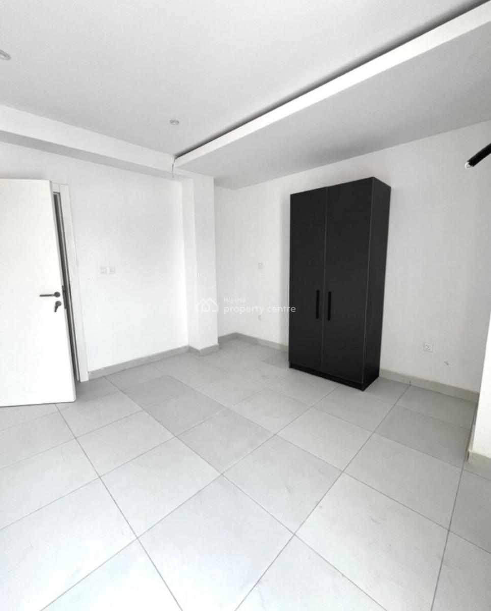 Newly Built and Serviced with 24/7 Power Supply 3 Bedroom En-suite Fl, Lekki Phase 1, Lekki, Lagos, Flat / Apartment for Rent
