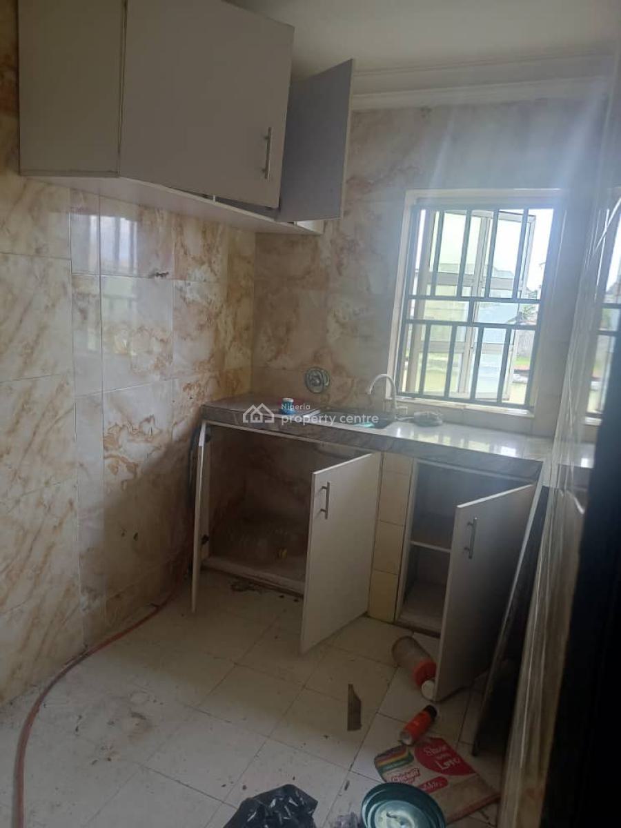 Luxurious 2bedroom Flat at Ajah Ilaje Off Mobil Road, Ajah Ilaje Off Mobil Road, Ajah, Lagos, Terraced Duplex for Rent