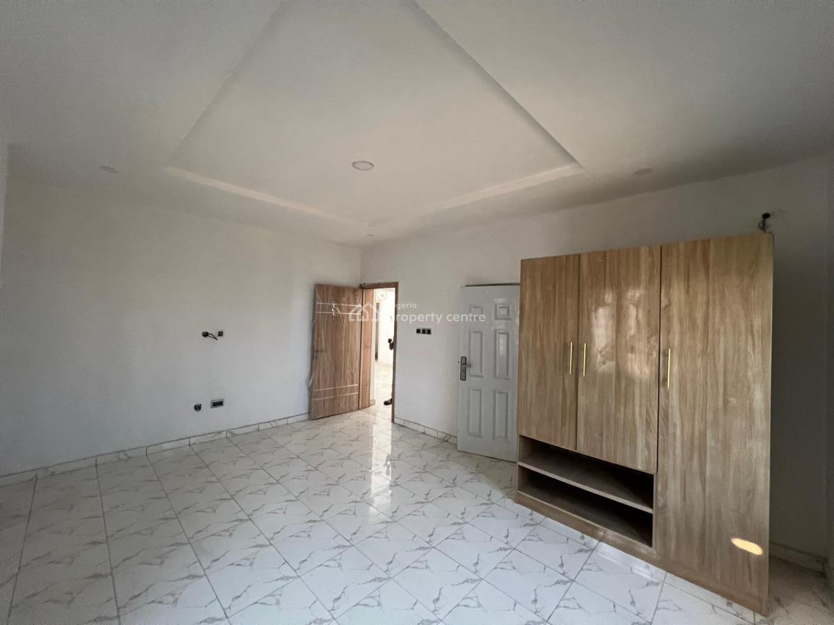 3 Bedroom Apartment, Ikota, Lekki, Lagos, Flat / Apartment for Sale